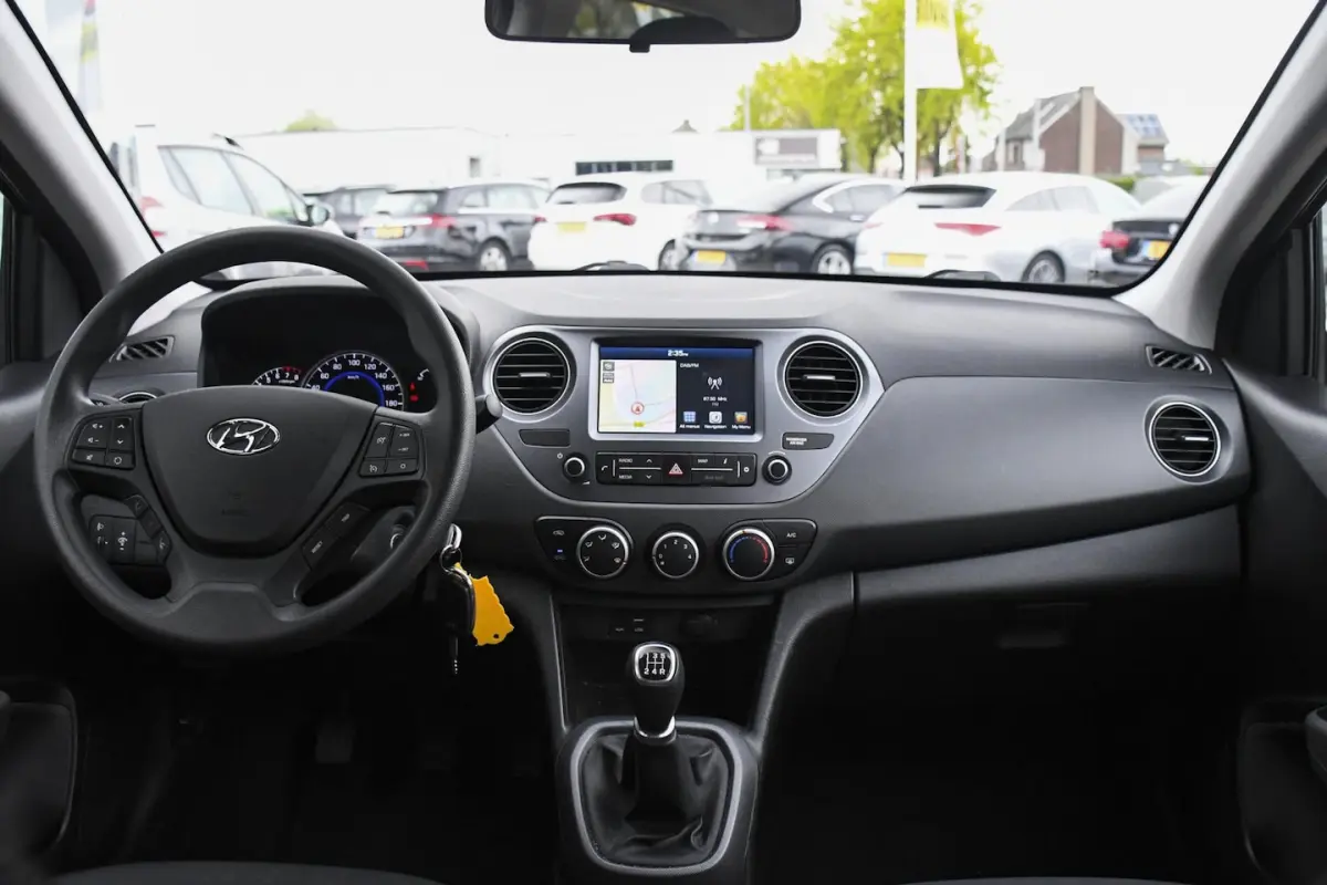 1.0i Comfort NAVIGATIE/ CRUISE CONTROL/ LED