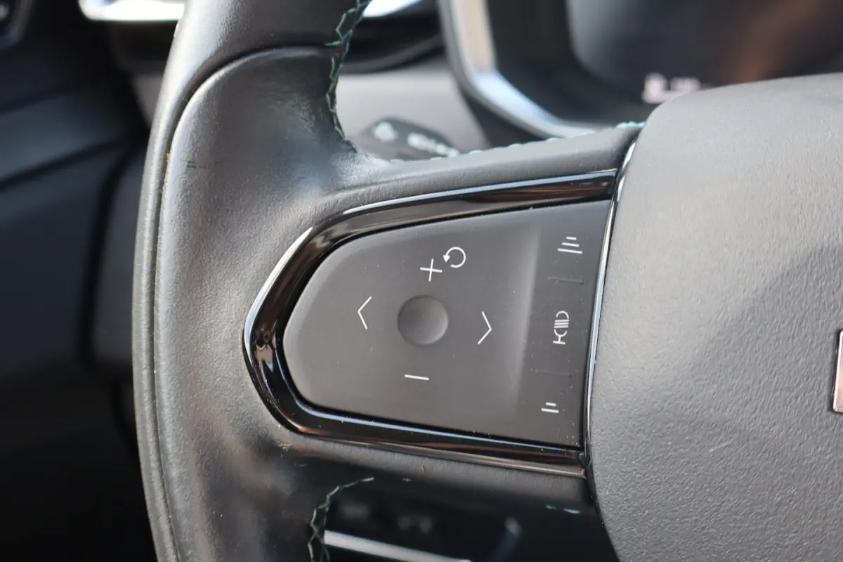 1.5 Panoramadak/360Â° Camera/Keyless/Lane assist/Adaptive cruise control/Navigatie/Apple ca