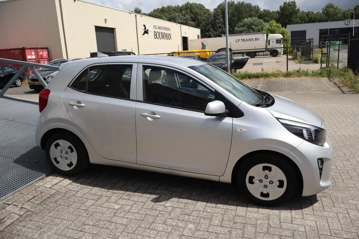 1.0 MPi ComfortPlusLine Apple carplay/Achteruitrijcamera/Elektrische ramen/Centrale deurve