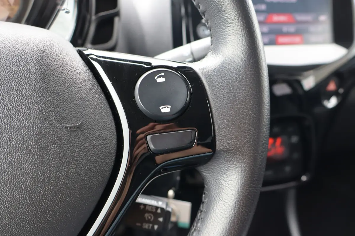 1.0 e-VTi Allure Nederlandse auto/Achteruitrijcamera/Climate control/Bluetooth/Licht metaa