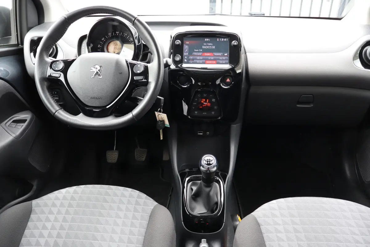 1.0 e-VTi Allure Nederlandse auto/Achteruitrijcamera/Climate control/Bluetooth/Licht metaa
