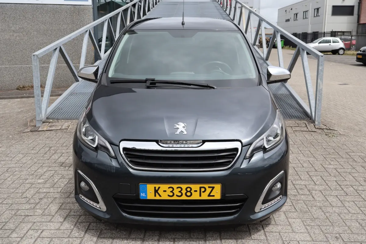 1.0 e-VTi Allure Nederlandse auto/Achteruitrijcamera/Climate control/Bluetooth/Licht metaa