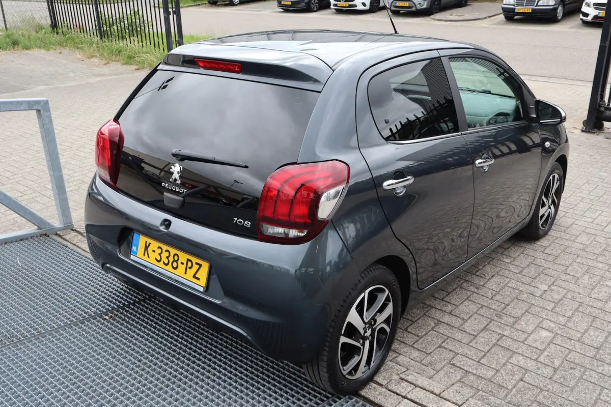 1.0 e-VTi Allure Nederlandse auto/Achteruitrijcamera/Climate control/Bluetooth/Licht metaa