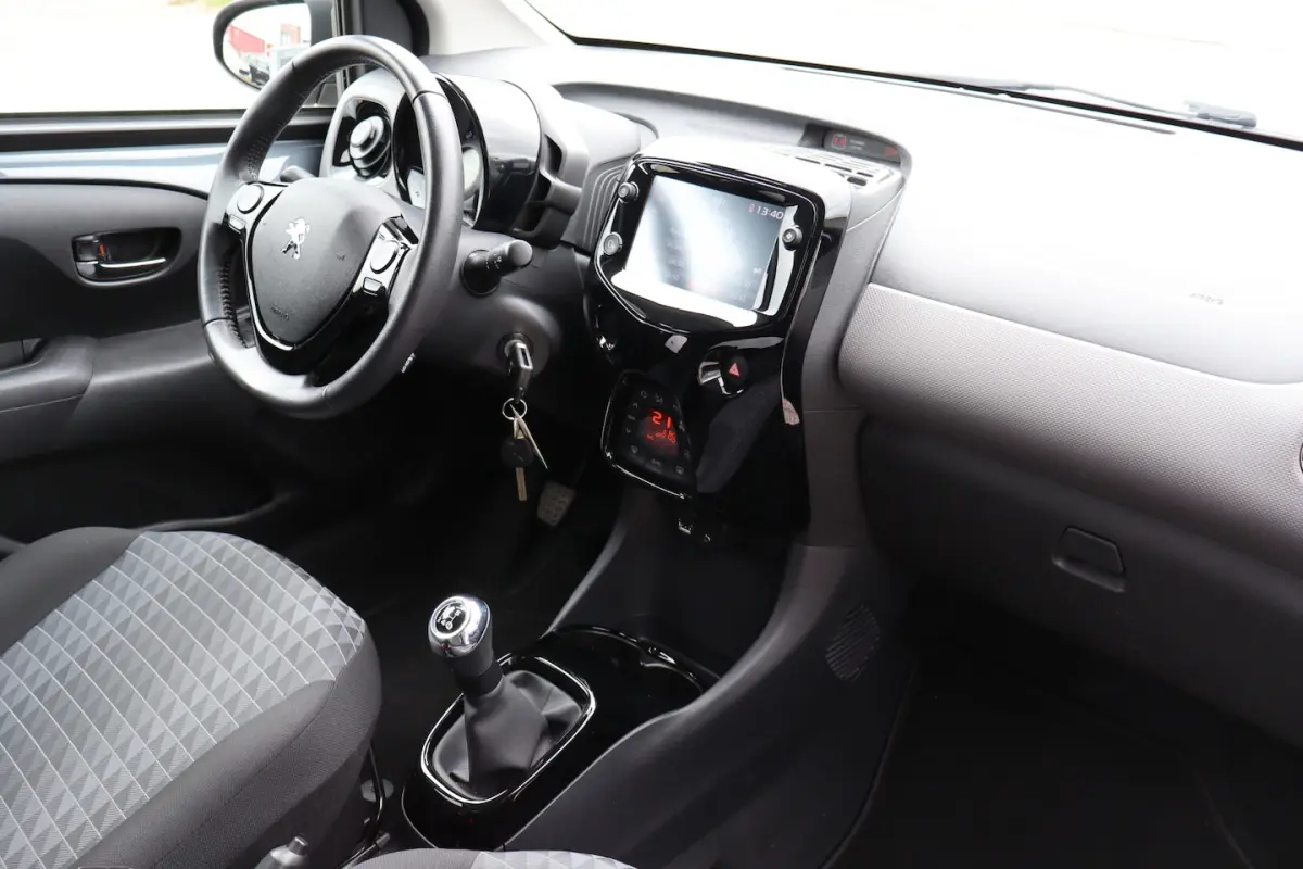 1.0 e-VTi Allure Nederlandse auto/Achteruitrijcamera/Climate control/Bluetooth/Licht metaa