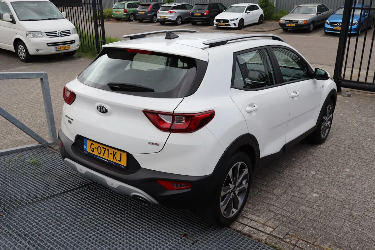 1.0 T-GDi DynamicLine Achteruitrijcamera/Apple carplay/Navigatie/Cruise control/DAB/Airco