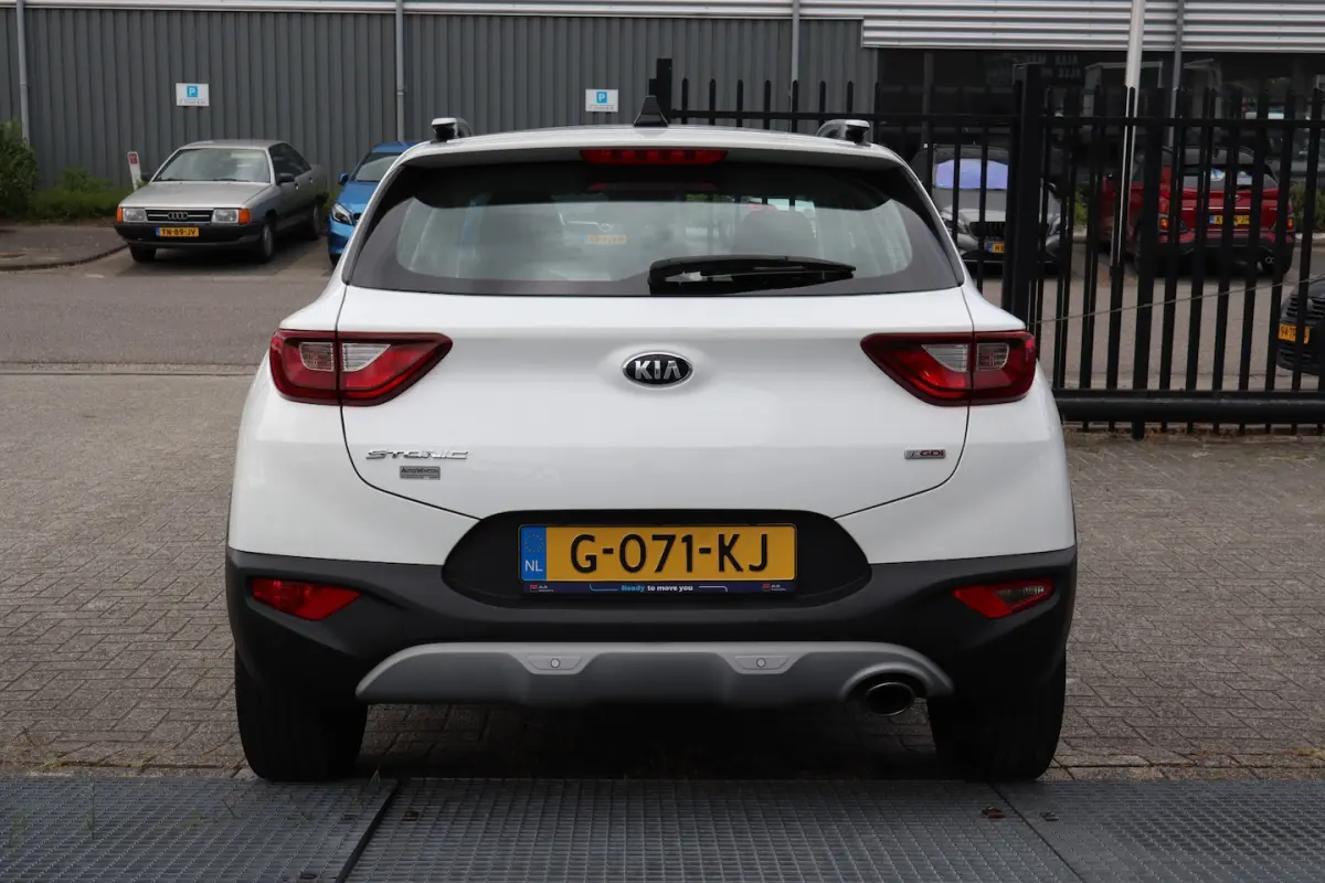 1.0 T-GDi DynamicLine Achteruitrijcamera/Apple carplay/Navigatie/Cruise control/DAB/Airco