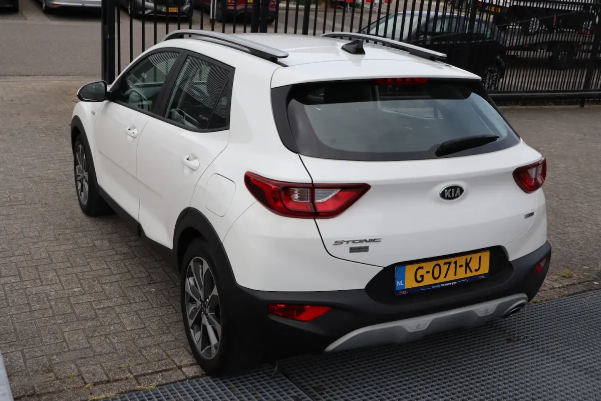 1.0 T-GDi DynamicLine Achteruitrijcamera/Apple carplay/Navigatie/Cruise control/DAB/Airco