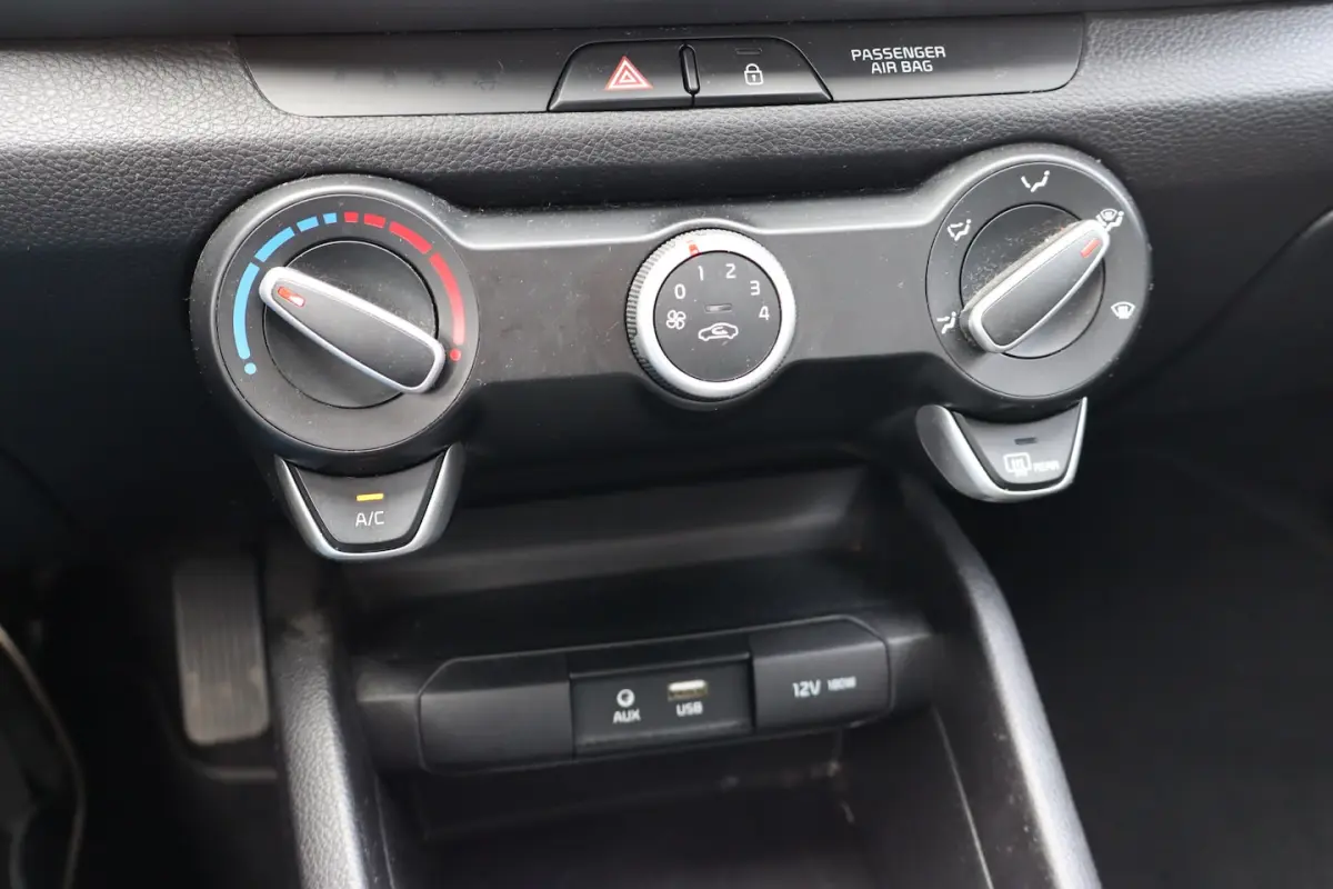 1.0 T-GDi DynamicLine Achteruitrijcamera/Apple carplay/Navigatie/Cruise control/DAB/Airco