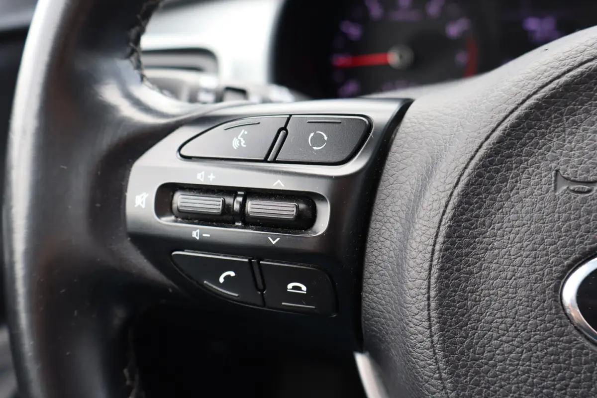 1.0 T-GDi DynamicLine Achteruitrijcamera/Apple carplay/Navigatie/Cruise control/DAB/Airco