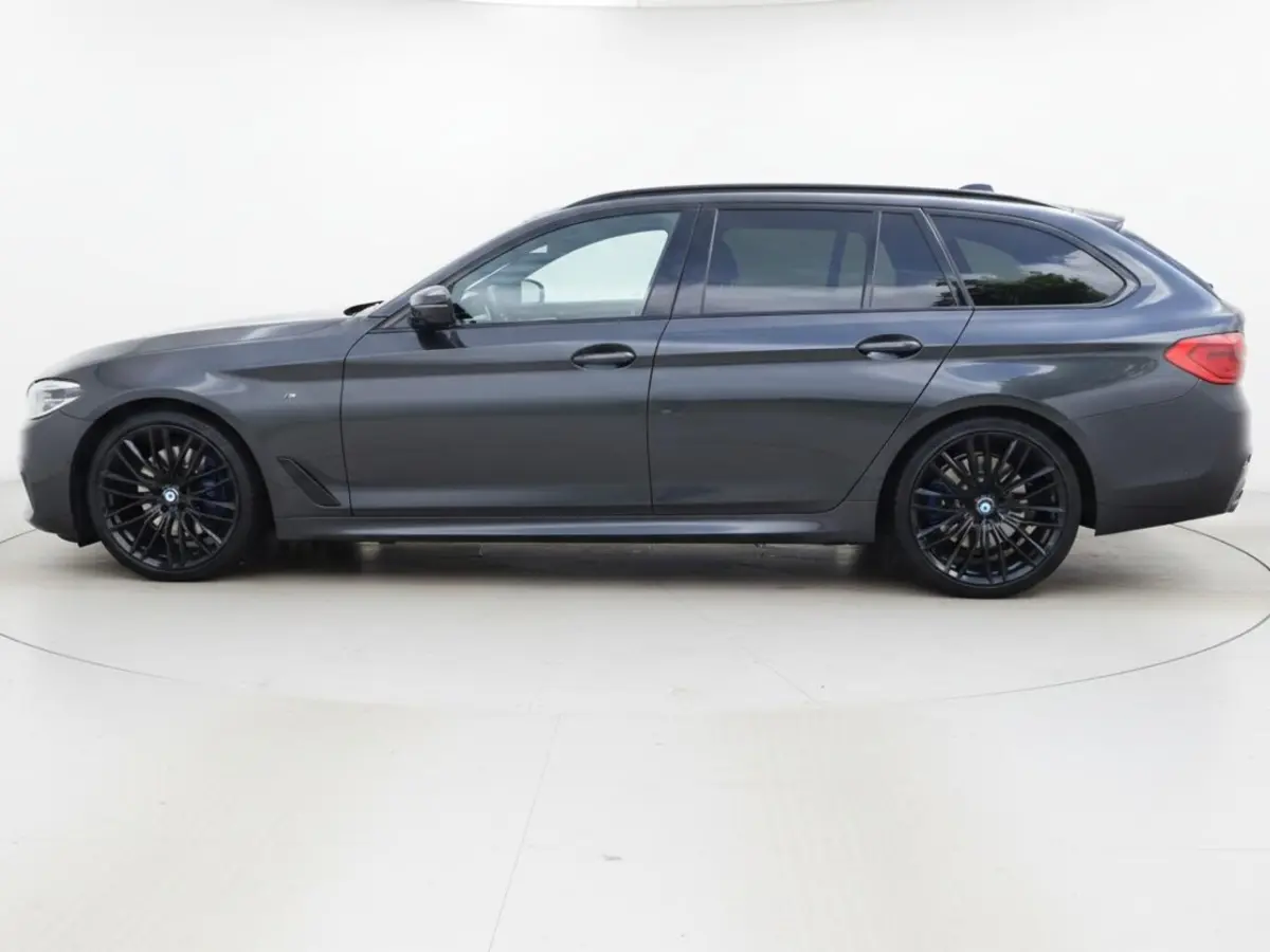 530i High Executive M-Sport | Clima | Cruise | Multimedia/Navi | Pano | Leder| PDC + 360 c