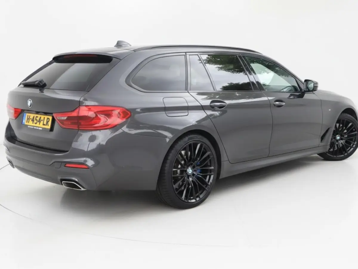530i High Executive M-Sport | Clima | Cruise | Multimedia/Navi | Pano | Leder| PDC + 360 c