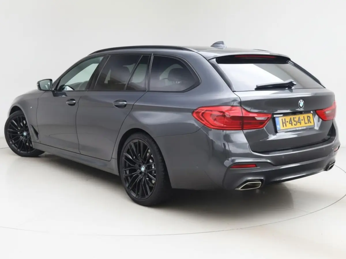 530i High Executive M-Sport | Clima | Cruise | Multimedia/Navi | Pano | Leder| PDC + 360 c