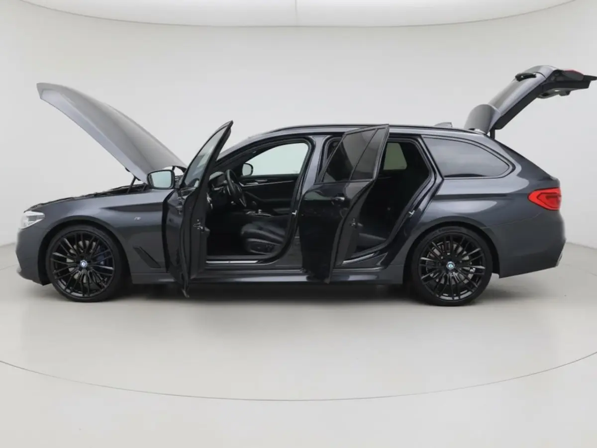 530i High Executive M-Sport | Clima | Cruise | Multimedia/Navi | Pano | Leder| PDC + 360 c