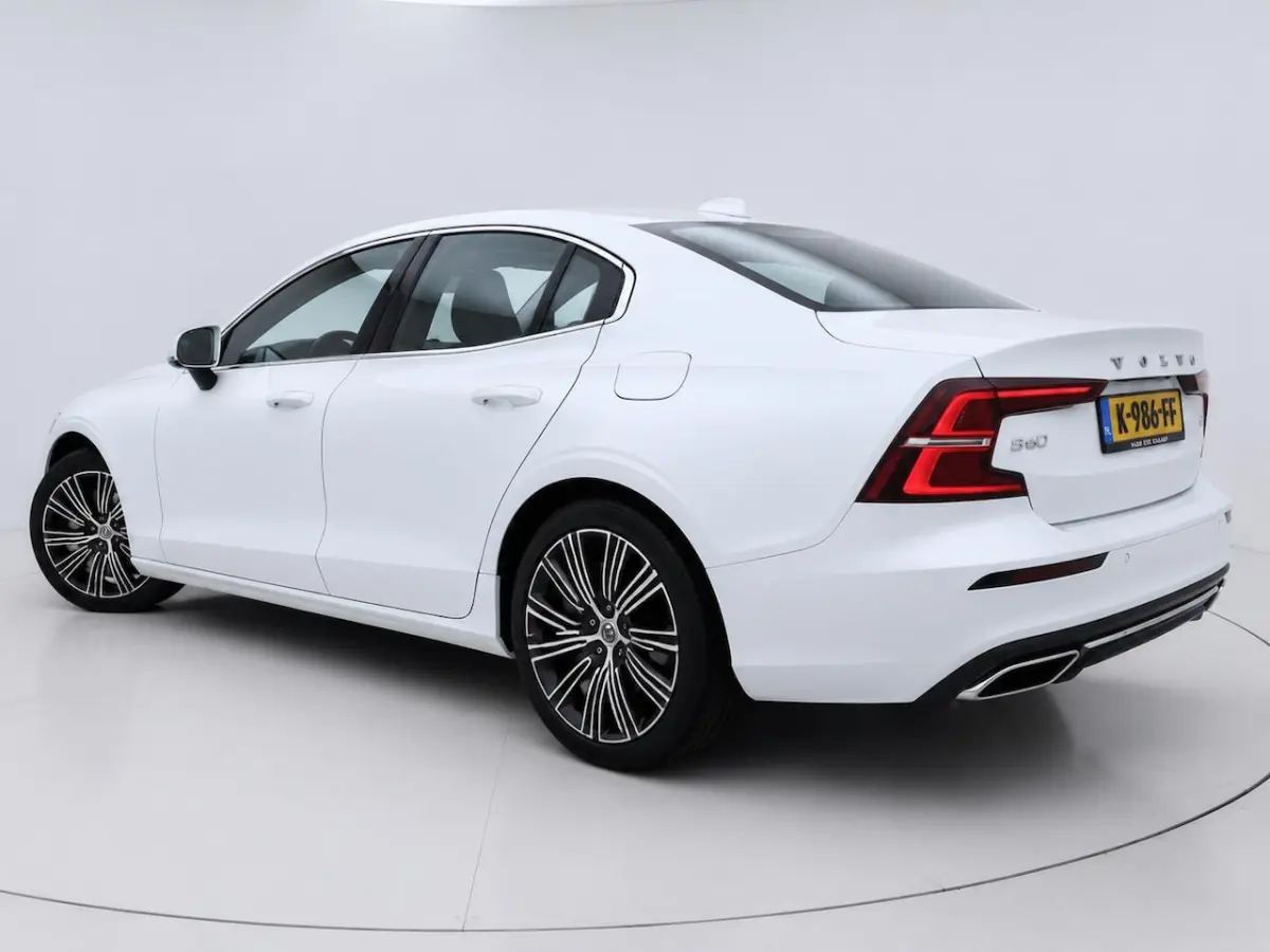 2.0 B4 Inscription (M-Hybrid) | Pilot assist | Multimedia/navi | Leder | Harman&Kardon | S