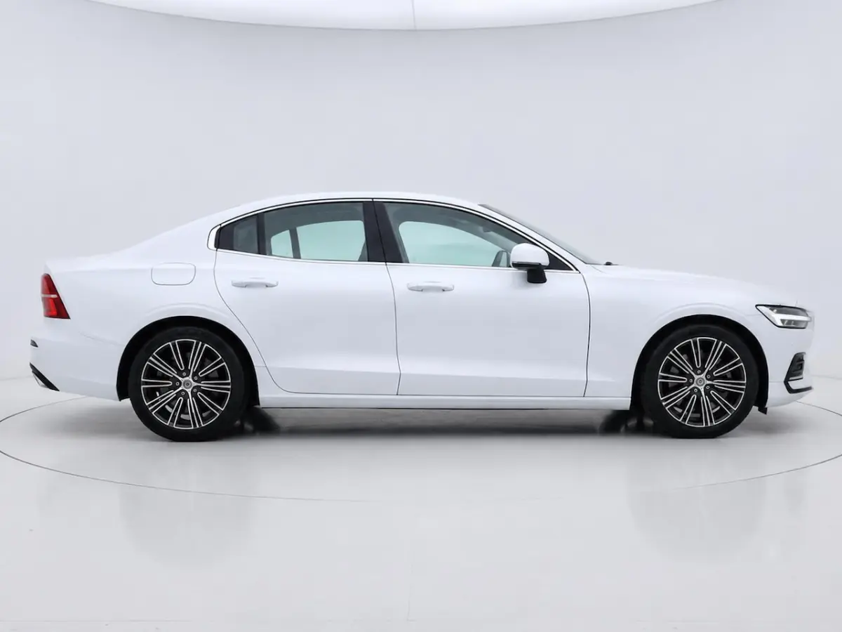 2.0 B4 Inscription (M-Hybrid) | Pilot assist | Multimedia/navi | Leder | Harman&Kardon | S