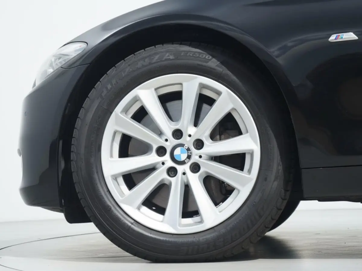 528i Executive | Clima | Cruise | Multimedia/Navi | Leder | PDC |