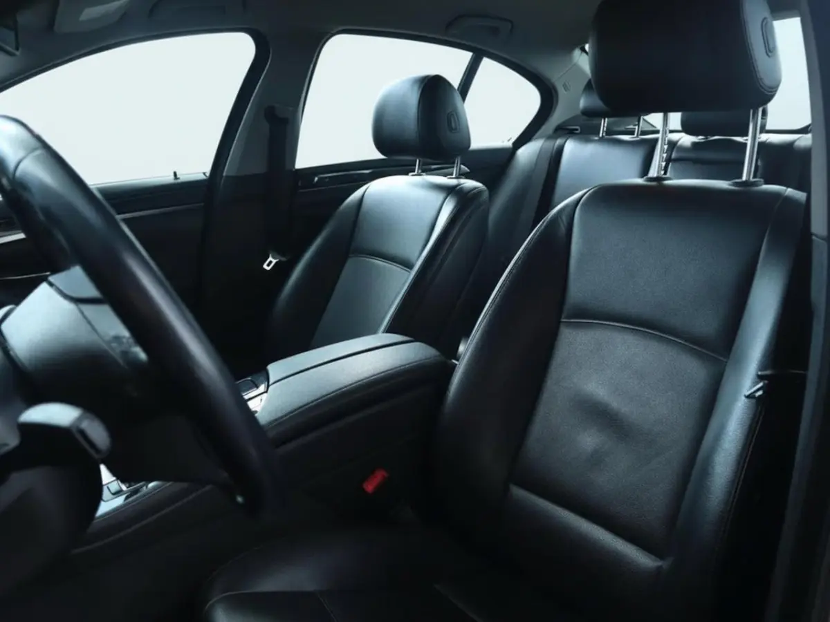528i Executive | Clima | Cruise | Multimedia/Navi | Leder | PDC |