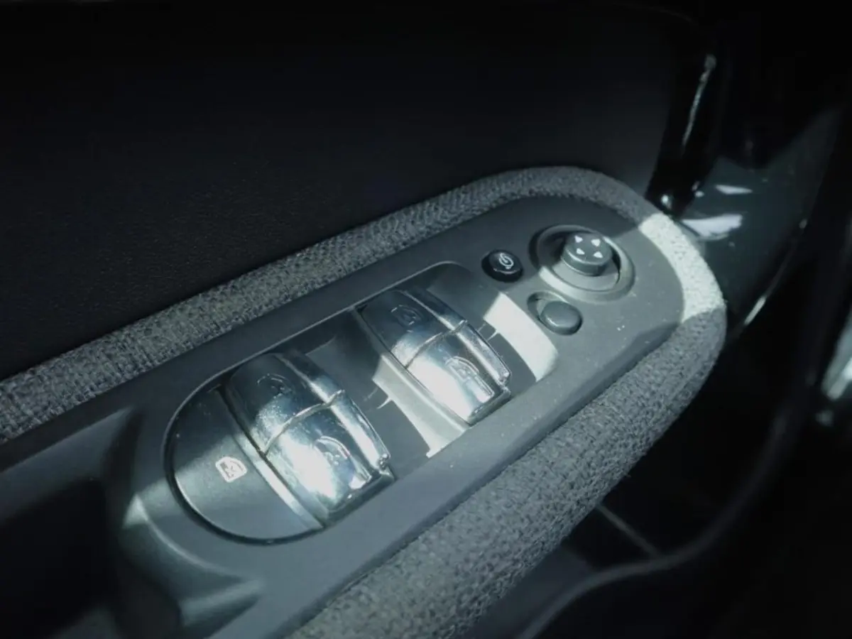 1.5 Cooper Pepper | NAP | Clima | Cruise | Multimedia/Navi | Leder/Stof| LED | PDC + Camer