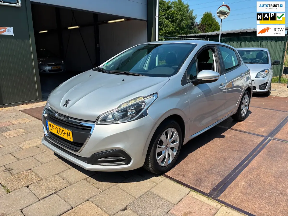 Peugeot 208 2016 Benzine Handgeschakeld leasen