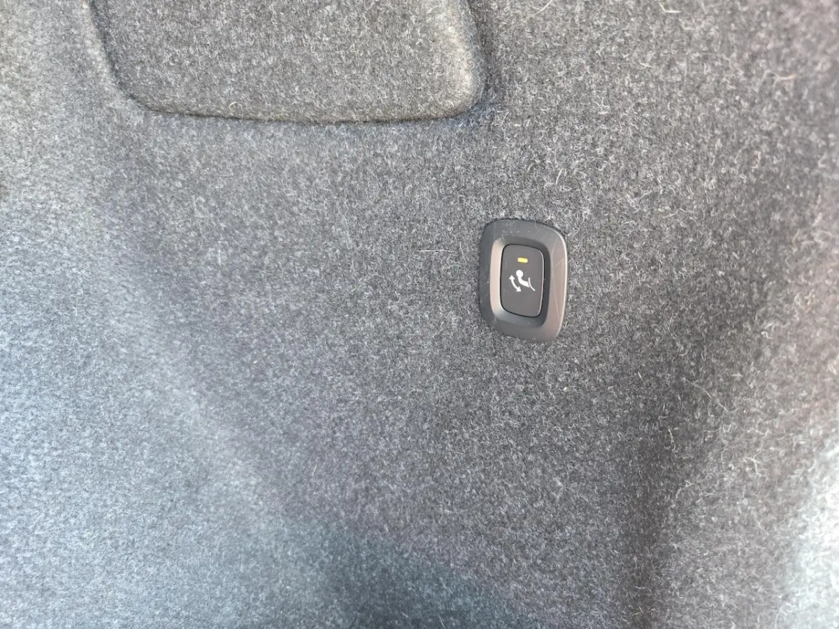 1.5 T5 Recharge R-Design NL-AUTO | PANODAK | TREKHAAK | 1/2 LEDER