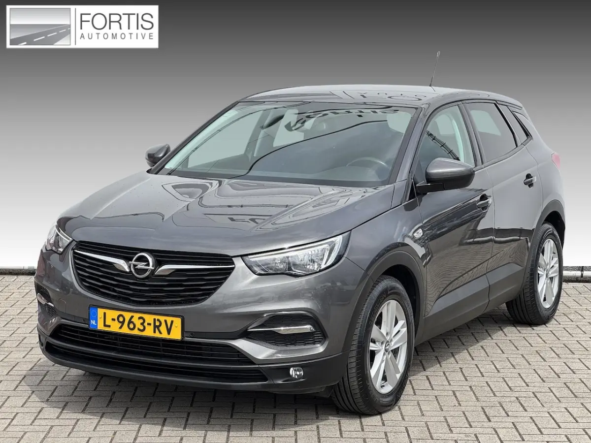 1.2 Turbo Business Edition TREKHAAK | WINTER PACK| CARPLAY NAVI