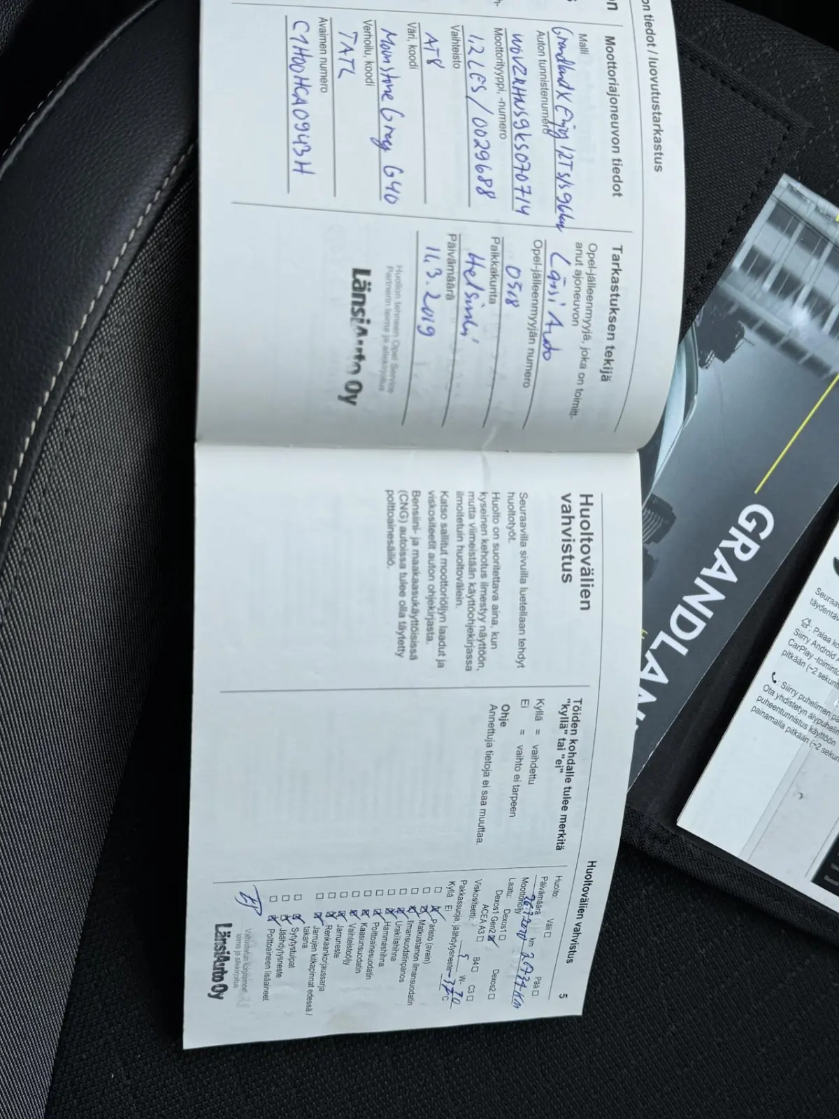 1.2 Turbo Business Edition TREKHAAK | WINTER PACK| CARPLAY NAVI
