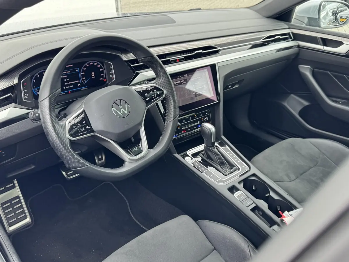 2.0 TSI R-Line Business PANODAK | TREKHAAK | STUUR+STOELVERWARMING