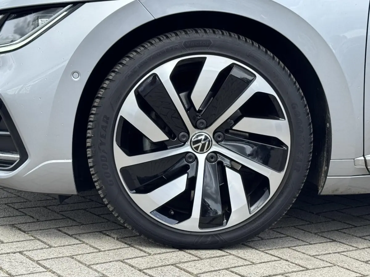 2.0 TSI R-Line Business PANODAK | TREKHAAK | STUUR+STOELVERWARMING