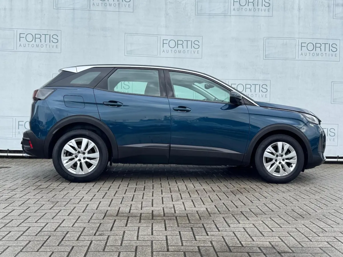 1.2 PureTech Blue Lease Active NL AUTO | CAMERA | TREKHAAK | CARPLAY |