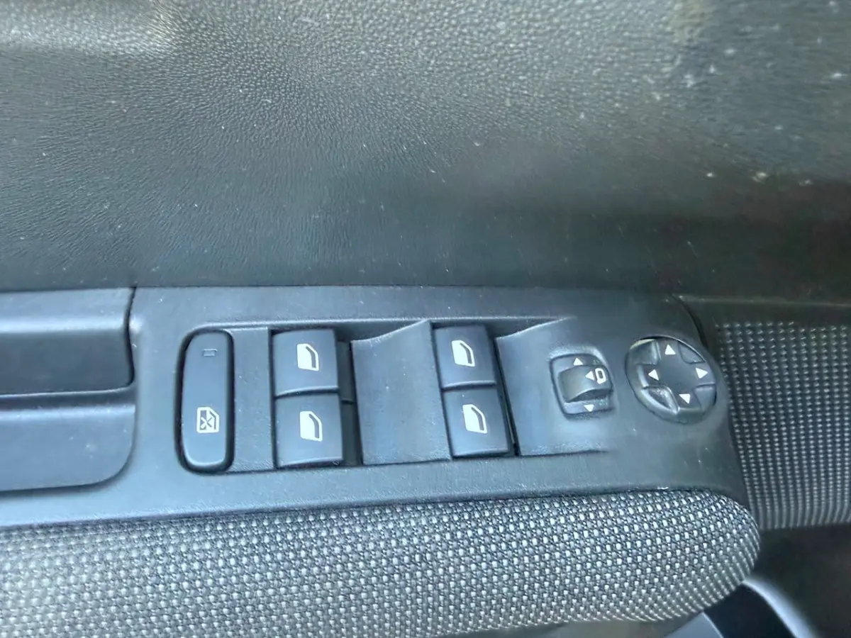 1.2 PureTech Business Automaat 130 pk 1 Eig. b.j. 3-2024 , 63000 km , Carplay