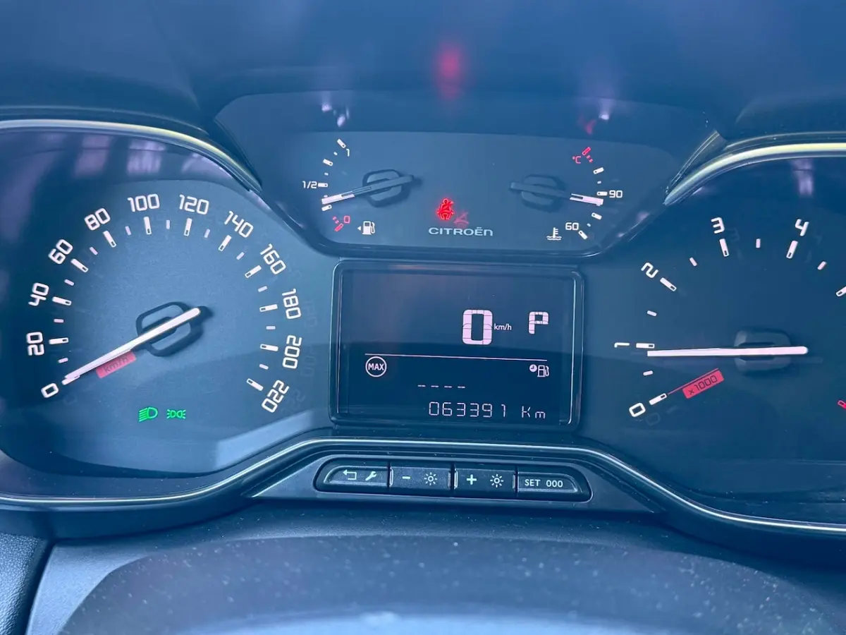 1.2 PureTech Business Automaat 130 pk 1 Eig. b.j. 3-2024 , 63000 km , Carplay