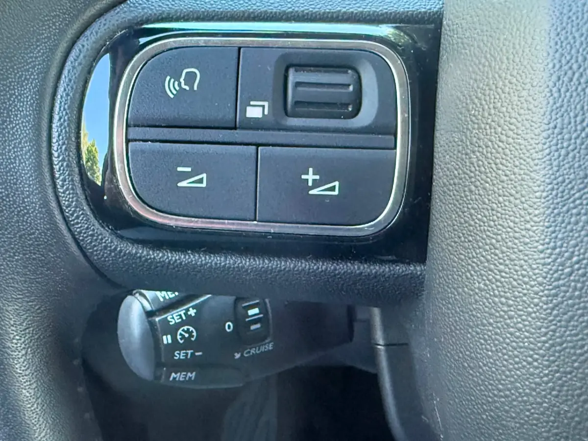 1.2 PureTech Business Automaat 130 pk 1 Eig. b.j. 3-2024 , 63000 km , Carplay