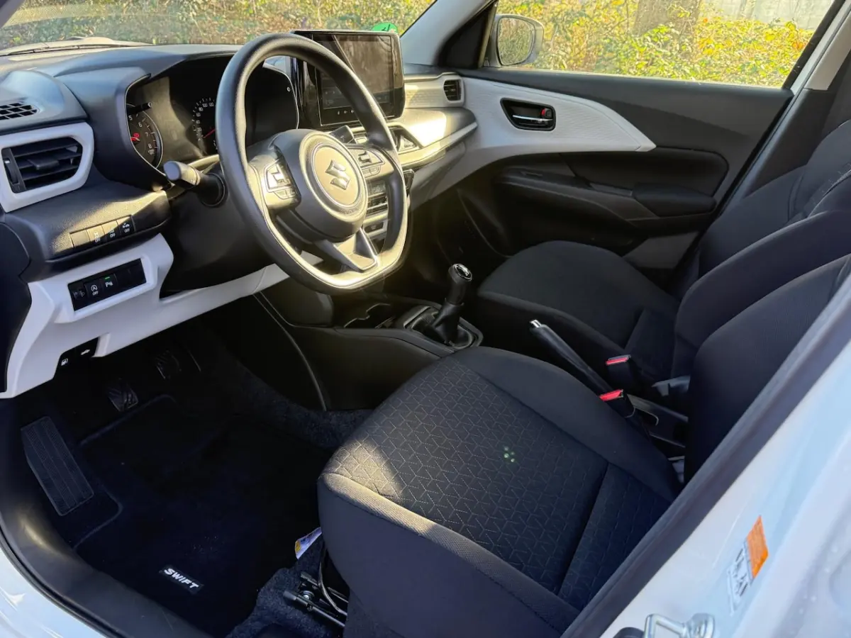1.2 Comfort Smart Hybrid 1 Eig. b.j.1-2025, 9100 KM, Navi , Camera, PDC