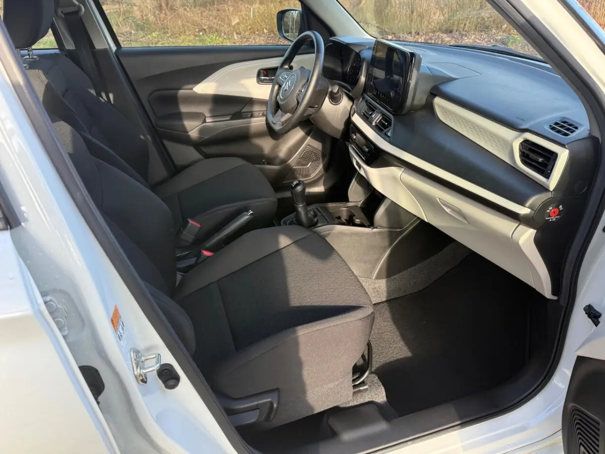 1.2 Comfort Smart Hybrid 1 Eig. b.j.1-2025, 9100 KM, Navi , Camera, PDC