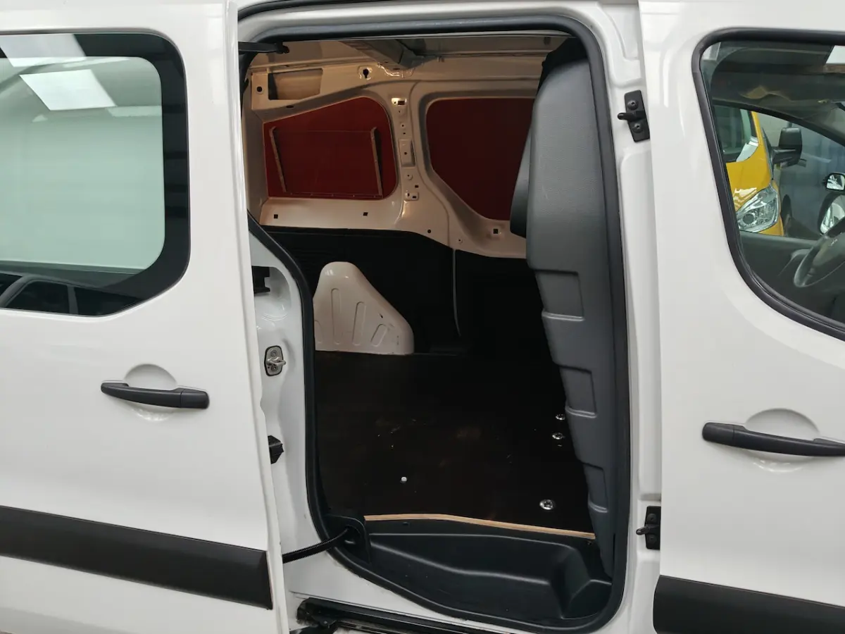 120 1.6 BlueHDi 75 L1 XR Euro 6