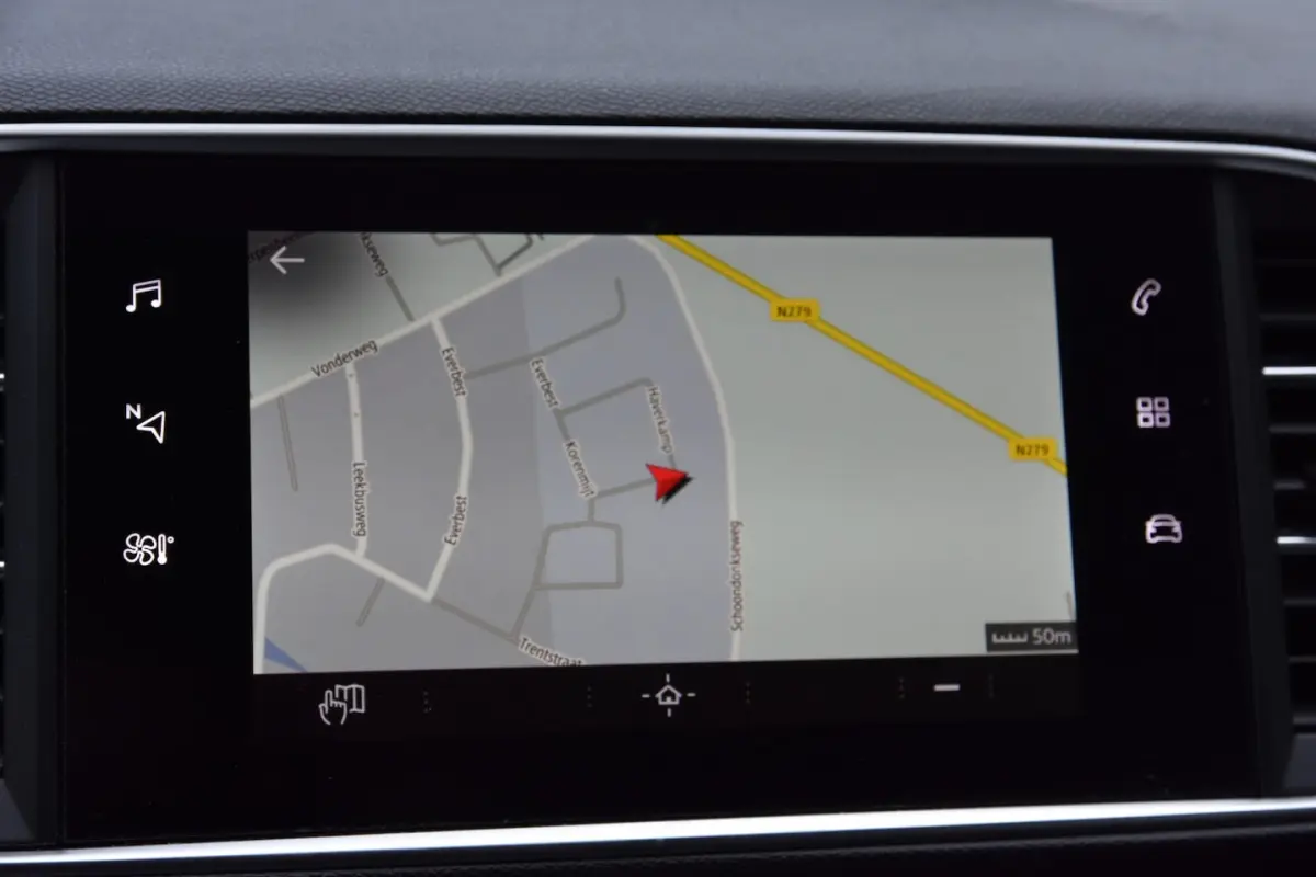 1.2 PureTech Blue Lease | NAVI | CLIMA