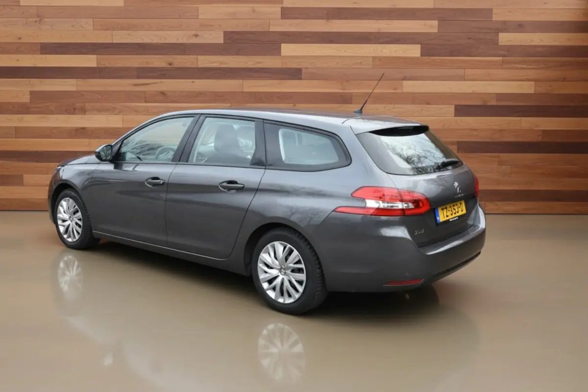 1.2 PureTech Blue Lease | NAVI | CLIMA