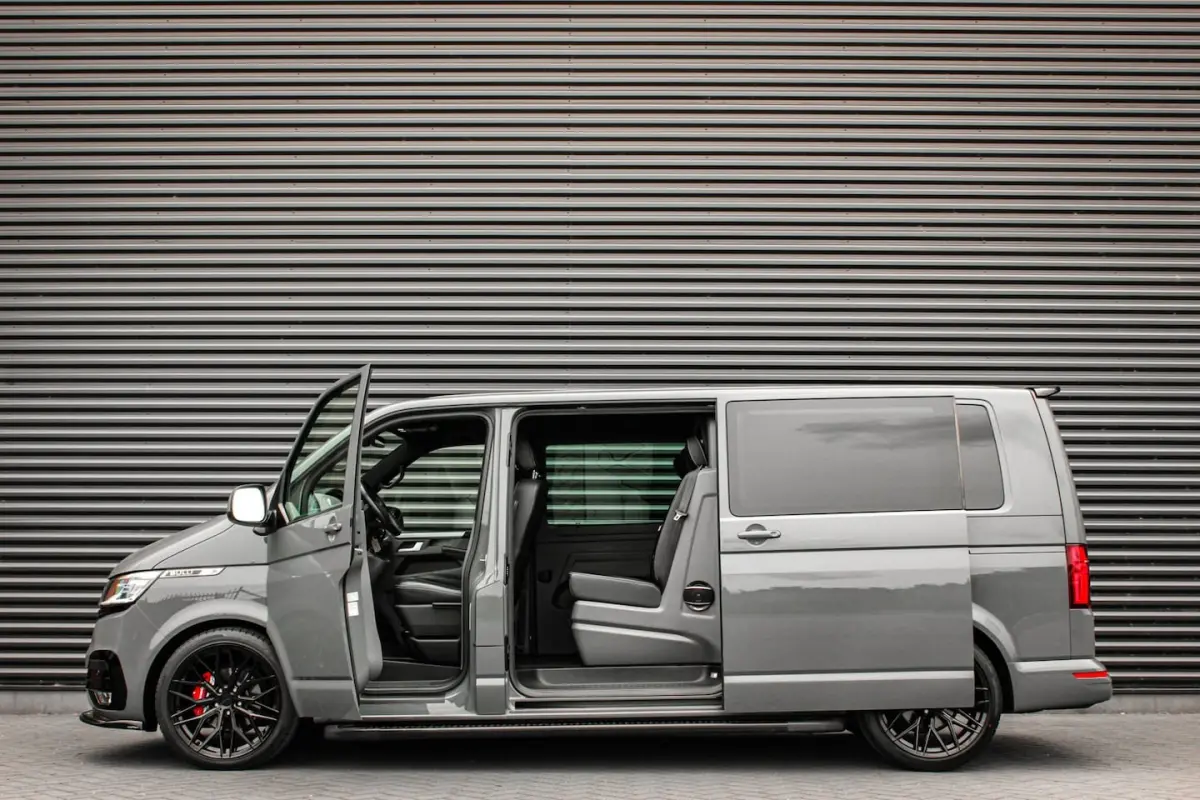 2.0 TDI L2H1 150PK JB-EDITION DSG / ALCANTARE HEMEL / LEDEREN BEKLEDING / FULL / APPLE CAR