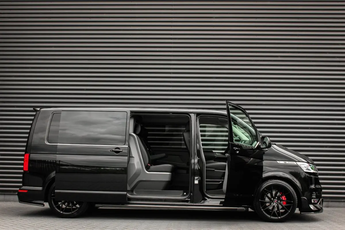 2.0 TDI L2H1 150PK BULLI DC DUBBEL CABINE / LEIGHTONVANS BODYKIT / FULL OPTINS / LEDER / F