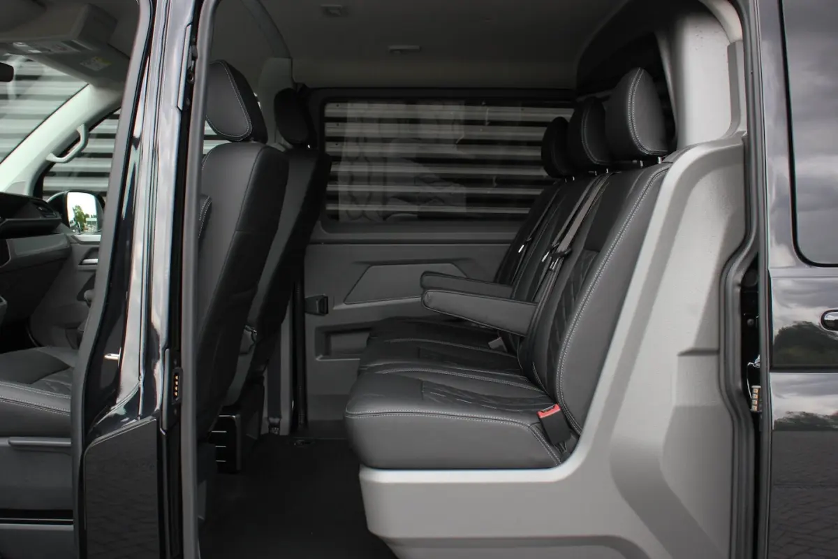 2.0 TDI L2H1 150PK BULLI DC DUBBEL CABINE / LEIGHTONVANS BODYKIT / FULL OPTINS / LEDER / F