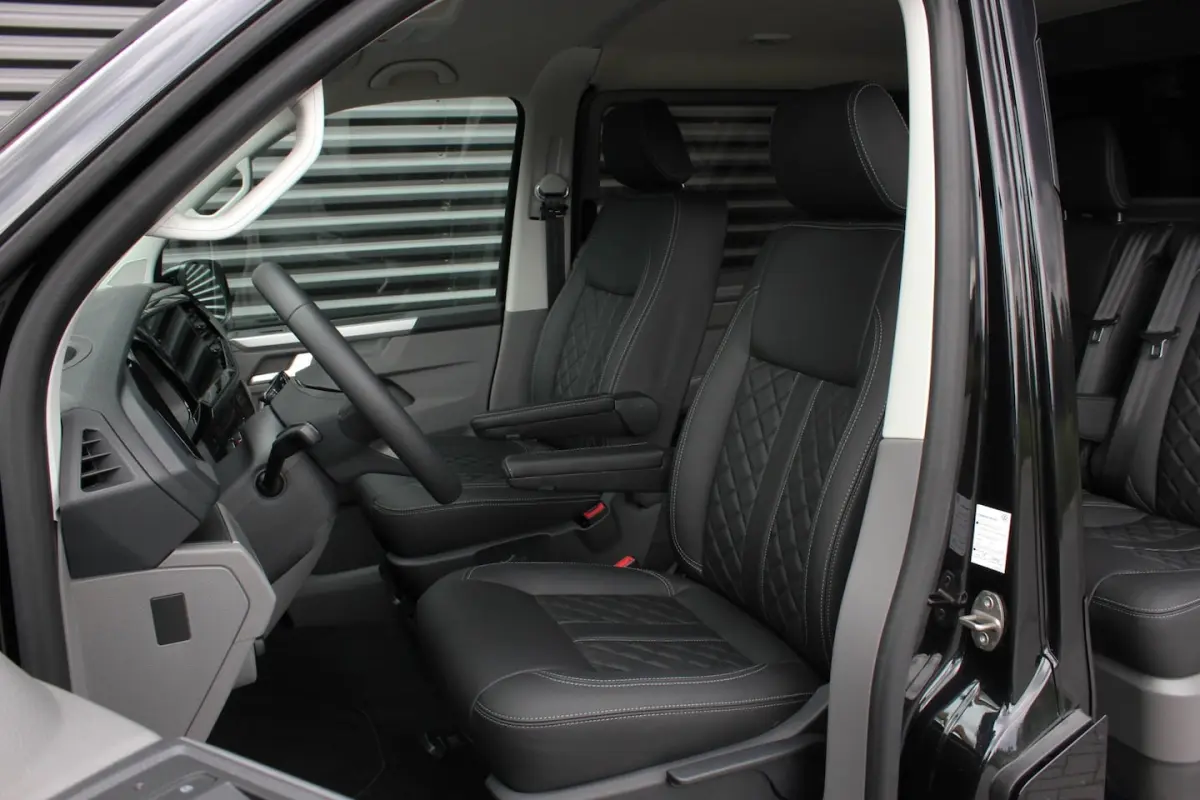2.0 TDI L2H1 150PK BULLI DC DUBBEL CABINE / LEIGHTONVANS BODYKIT / FULL OPTINS / LEDER / F