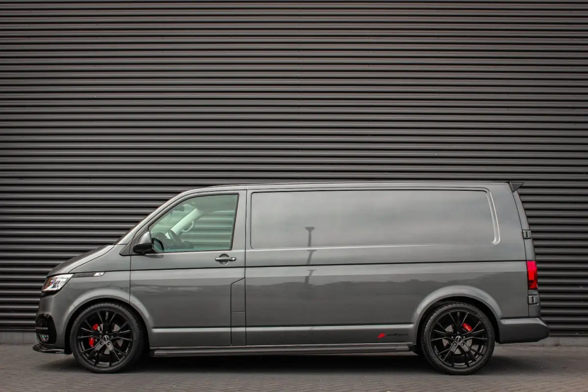 2.0 TDI L2H1 150PK JB- EDITION DSG / PDC / VERLAGINGSVEREN / LEDEREN BEKLEDING / FULL / AP