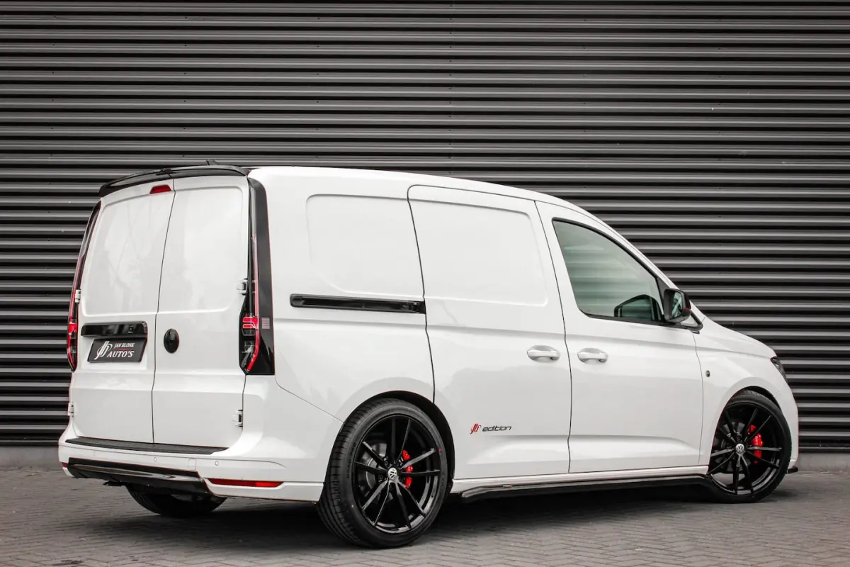 2.0 TDI 199PK JB- EDITION / MAXTRON / SIDE- BARS / VERLAGING / ELEK- PAKKET / PDC / CAMERA