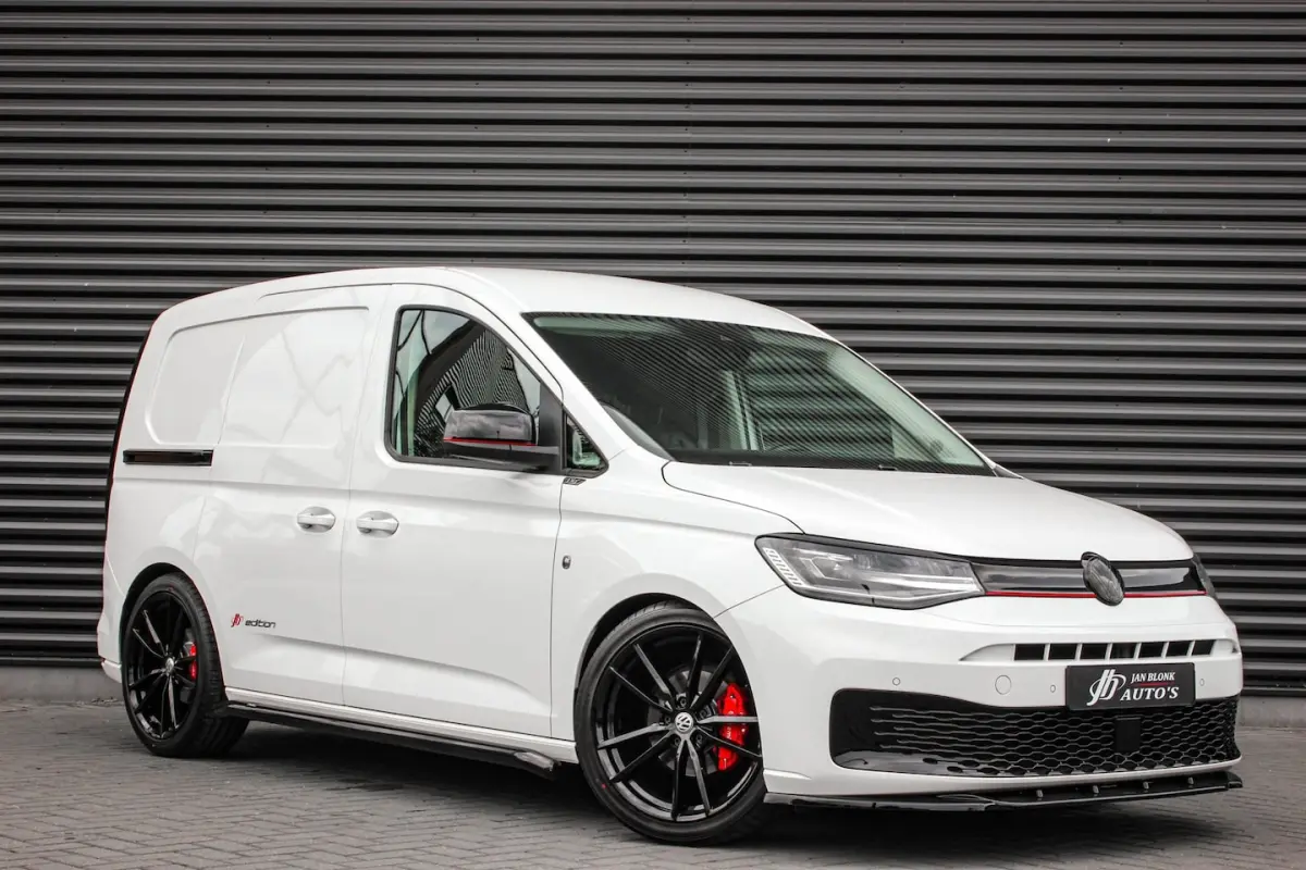 2.0 TDI 199PK JB- EDITION / MAXTRON / SIDE- BARS / VERLAGING / ELEK- PAKKET / PDC / CAMERA