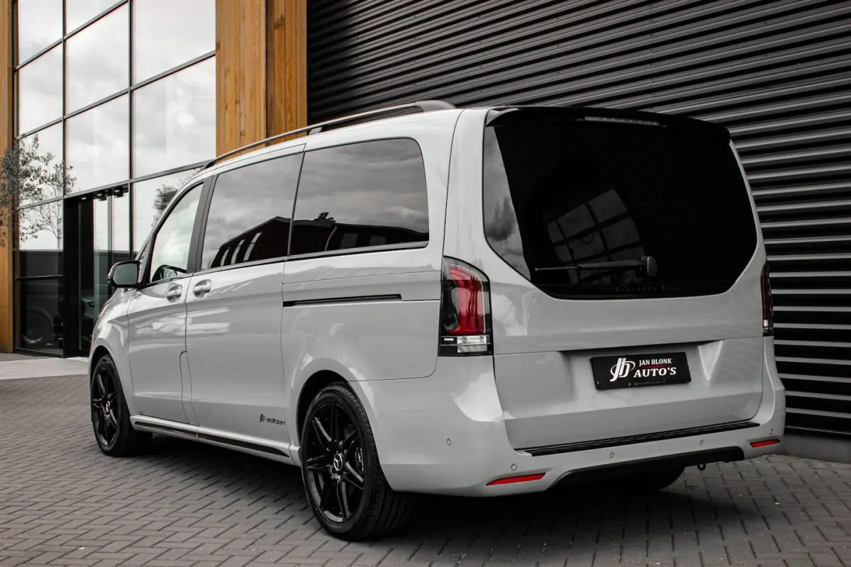 300 AMG L2 90 kWh 2X ELEK.SCHUIFDEUREN / MULTIEBEAM / 360 CAMERA / 7-PERSOONS / BURMESTER