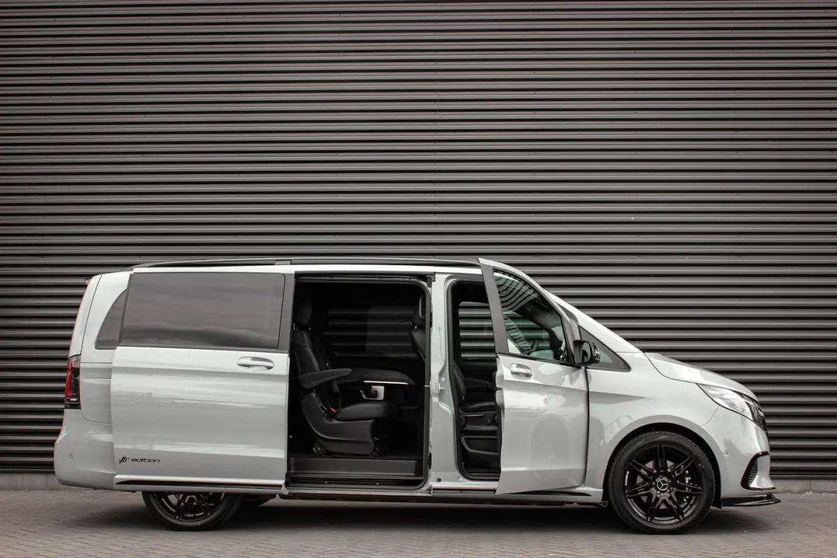 300 AMG L2 90 kWh 2X ELEK.SCHUIFDEUREN / MULTIEBEAM / 360 CAMERA / 7-PERSOONS / BURMESTER
