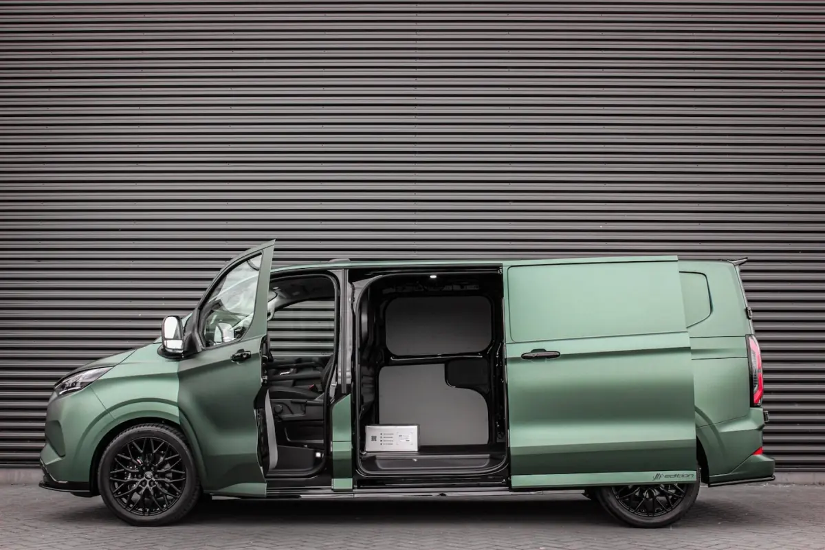 340 L2H1 Limited 71 kWh 218PK / JB- EDITON / CAMERA / 350KM RANGE / APPLE CARPLAY /DRIVERS