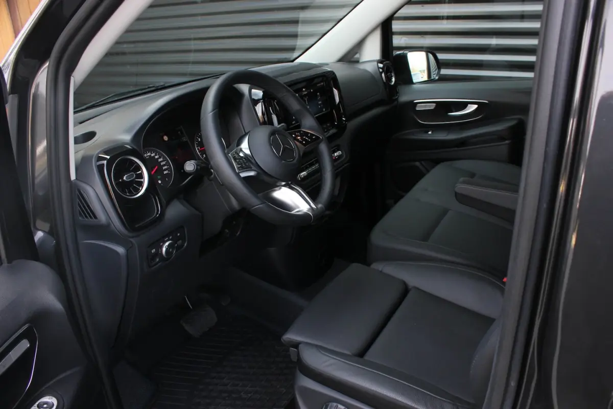 119 CDI L3 4x4 SELECT LANG / BPM VRIJ / FULL BLACK OPS / VERLAAGD / AMG / SIDE- BARS / SPO