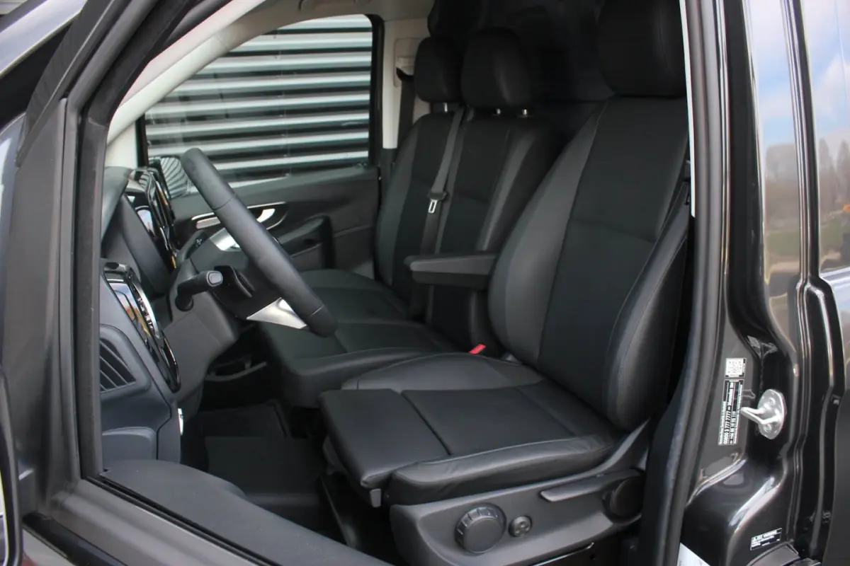 119 CDI L3 4x4 SELECT LANG / BPM VRIJ / FULL BLACK OPS / VERLAAGD / AMG / SIDE- BARS / SPO