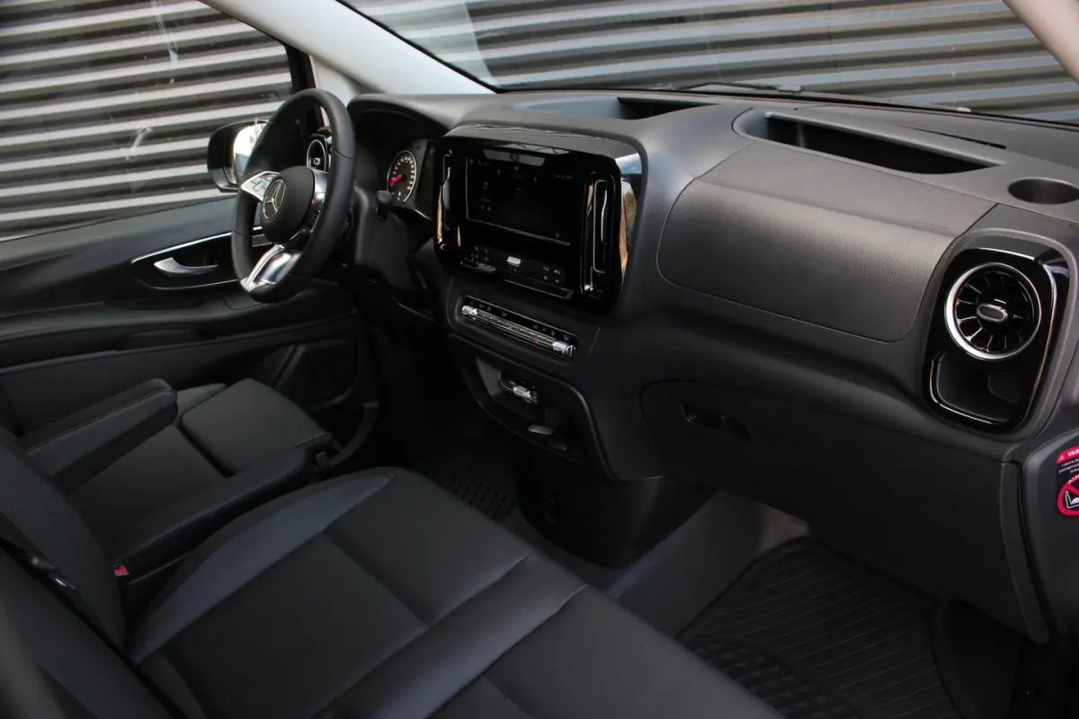 119 CDI L3 4x4 SELECT LANG / BPM VRIJ / FULL BLACK OPS / VERLAAGD / AMG / SIDE- BARS / SPO